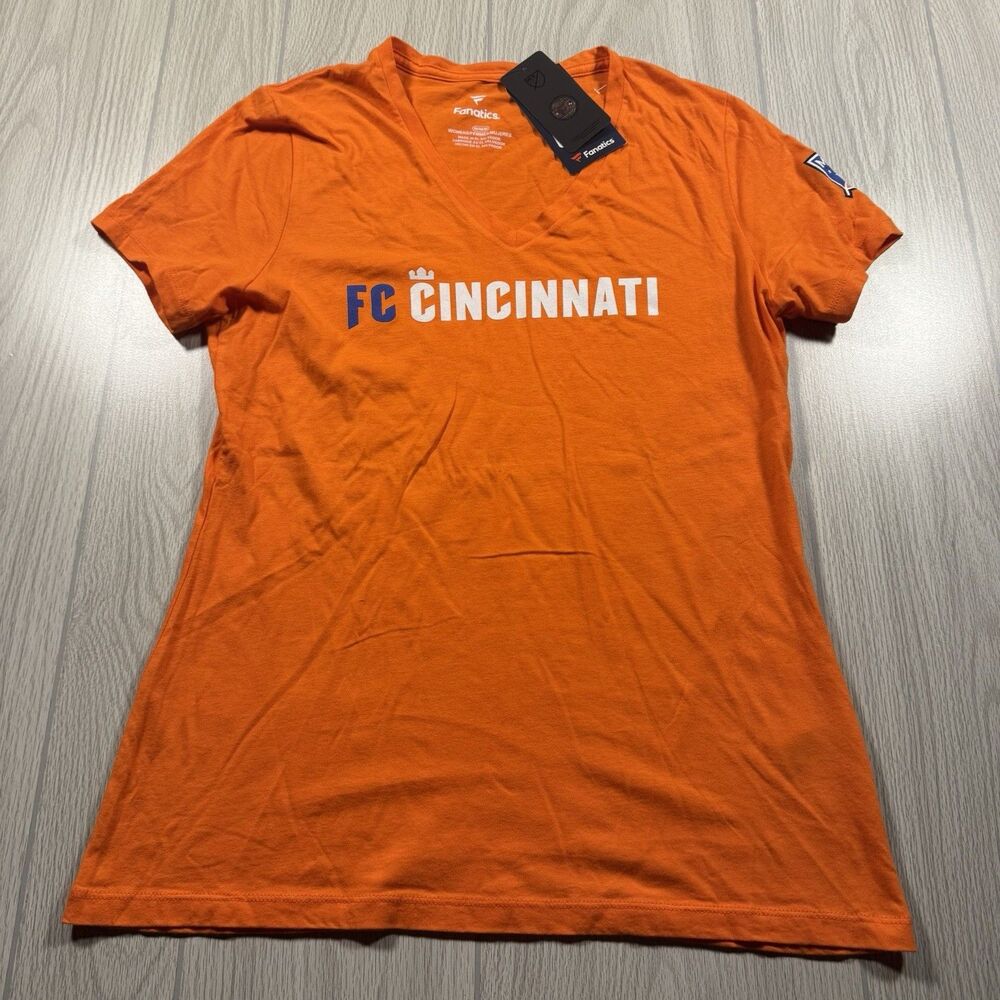 FC Cincinnati V-Neck TShirt Women’s M Orange Logo Fanatics MLS Soccer NEW